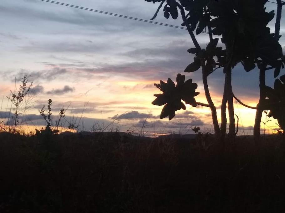 Chalé aconchegante em estância climática Santo Antônio do Leite Exterior foto